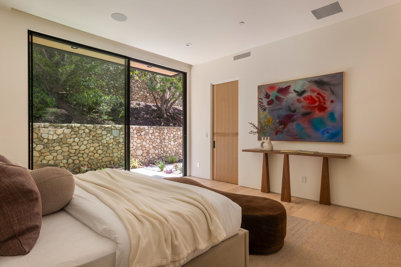 Ellice Street, Malibu