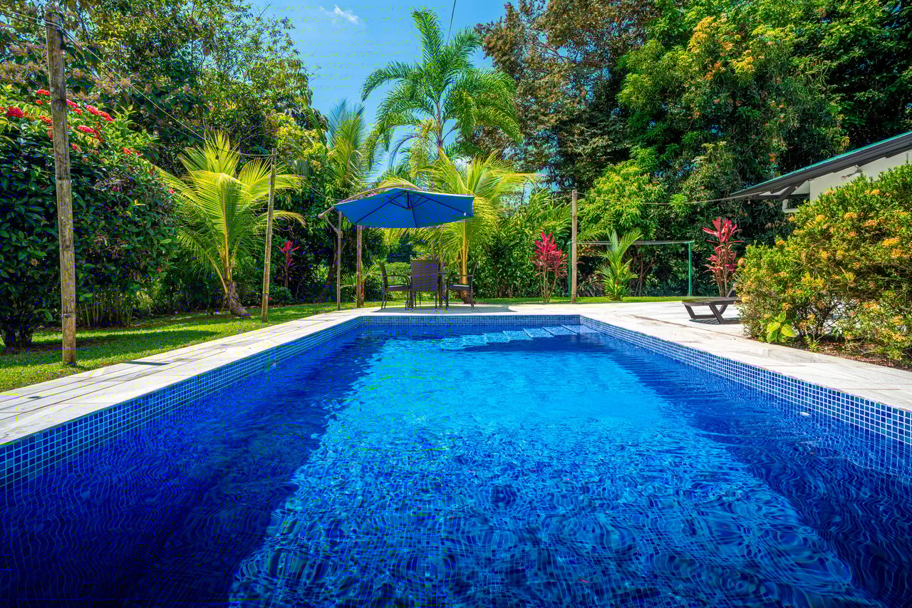 Beautiful Casa Tucán Escape, Tres Rios,  Gorgeous Mountain View with Room to Build!