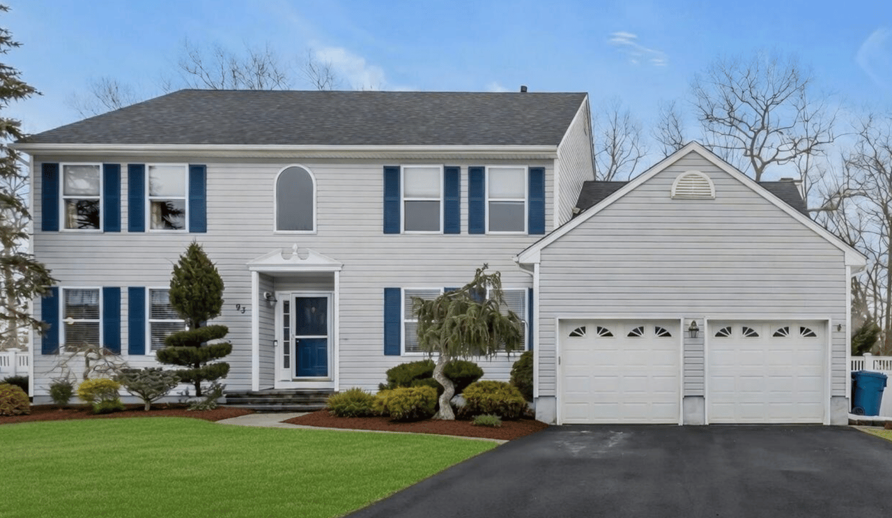 93 West Shenendoah Road, Howell