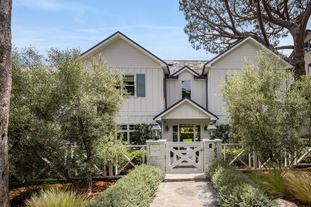 Sophisticated Coastal Design by Gray Malin