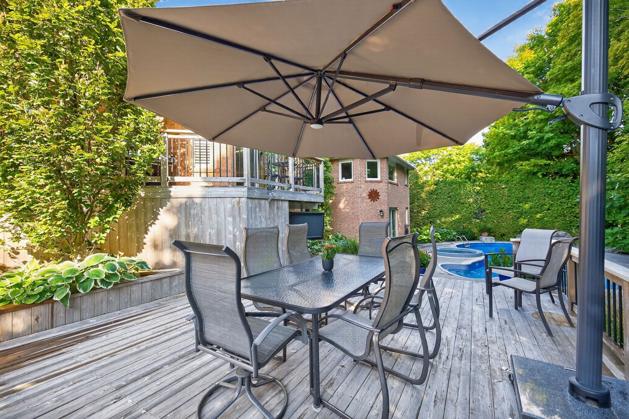 6 Falling Leaf Crt, Aurora