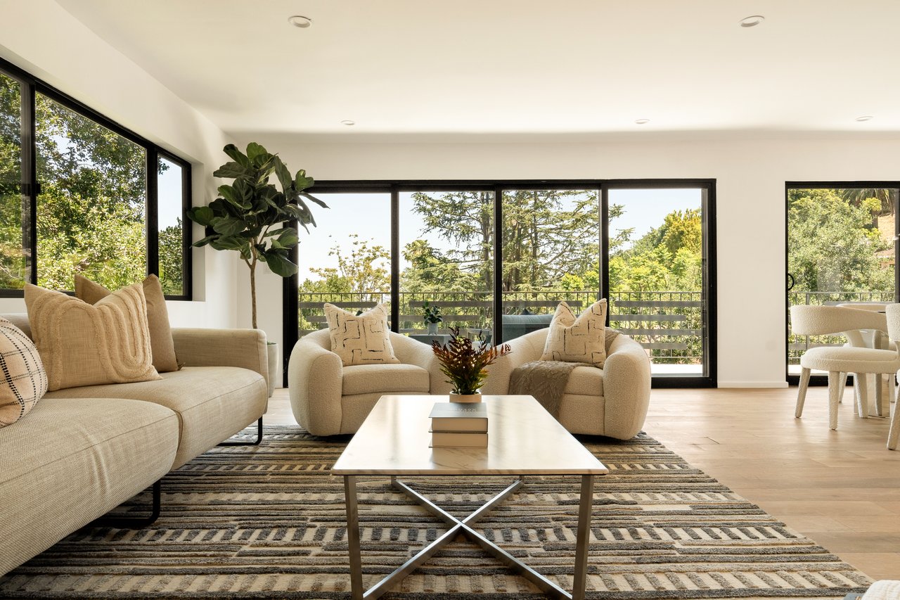 11587 Sunshine Ter, Studio City