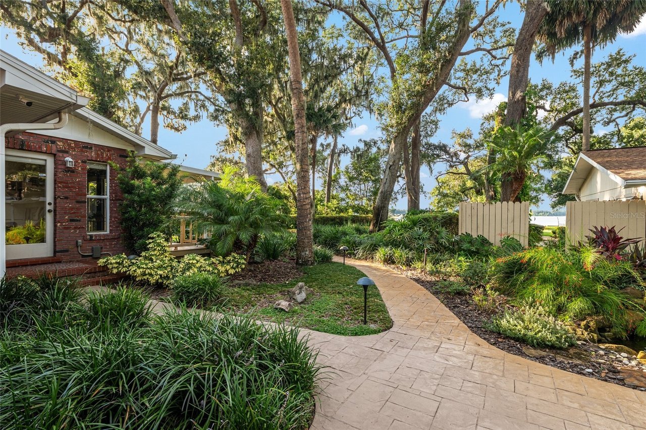 10745 SE Sunset Harbor Rd