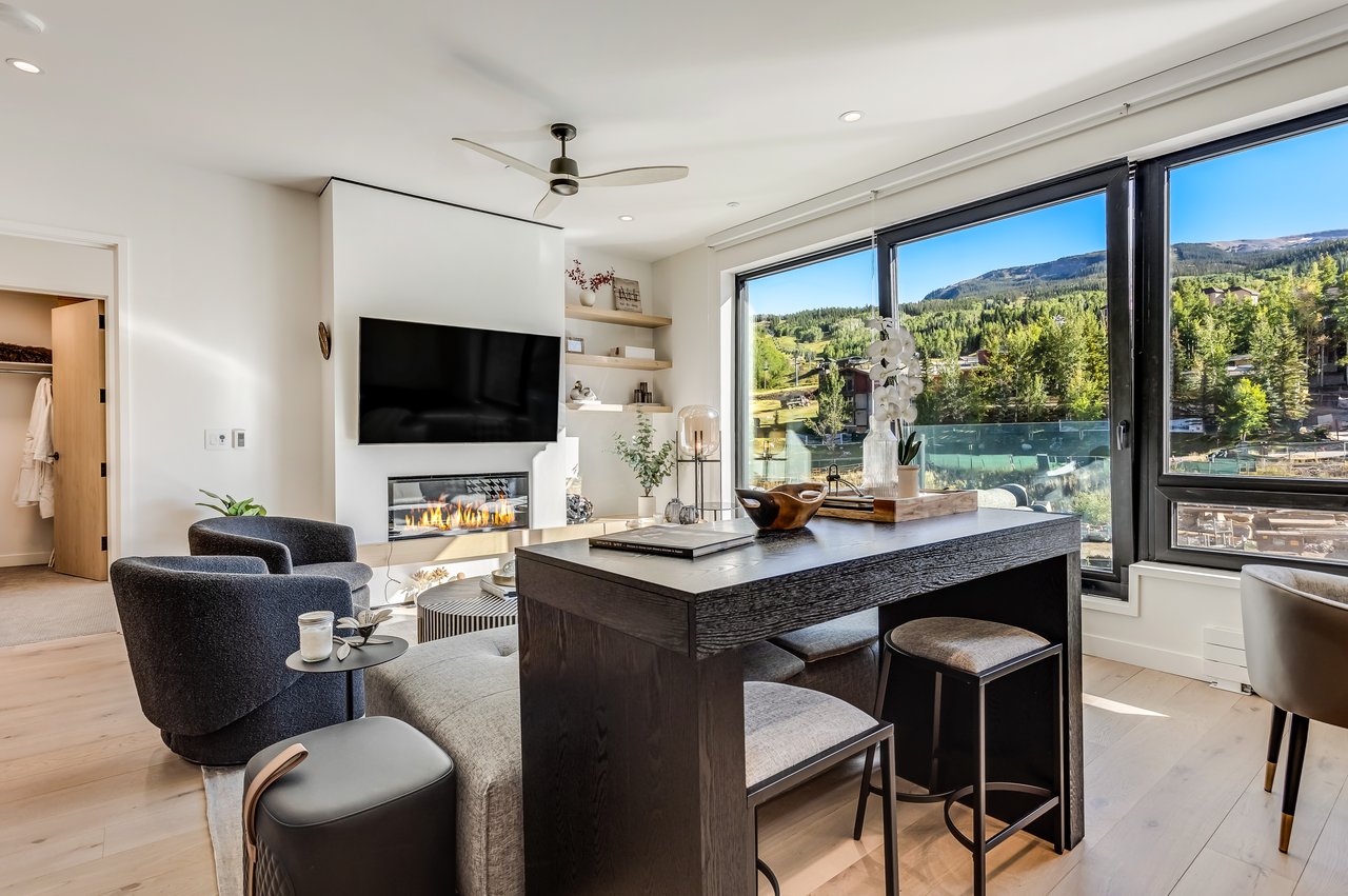 Electric Pass Lodge Gem