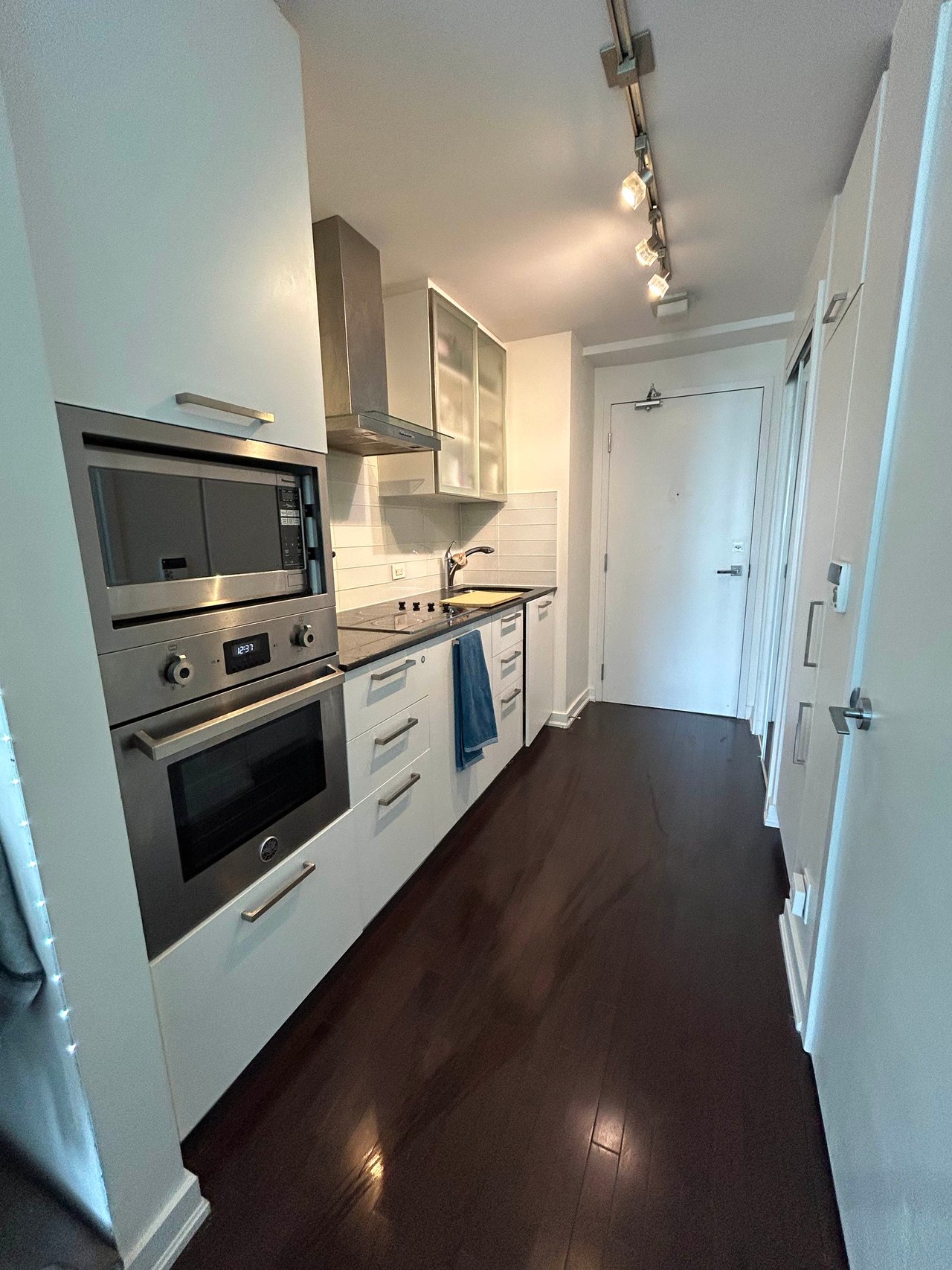 14 York Street Unit: 3602