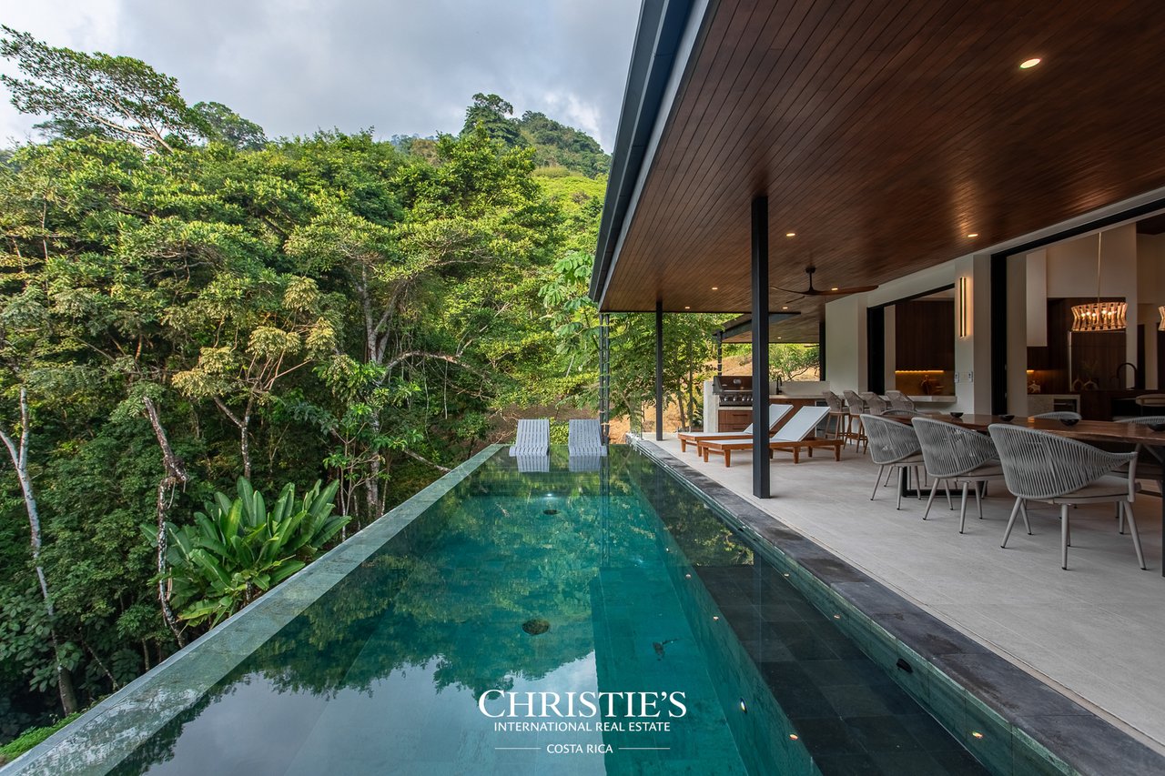 New Modern Tropical Villa 