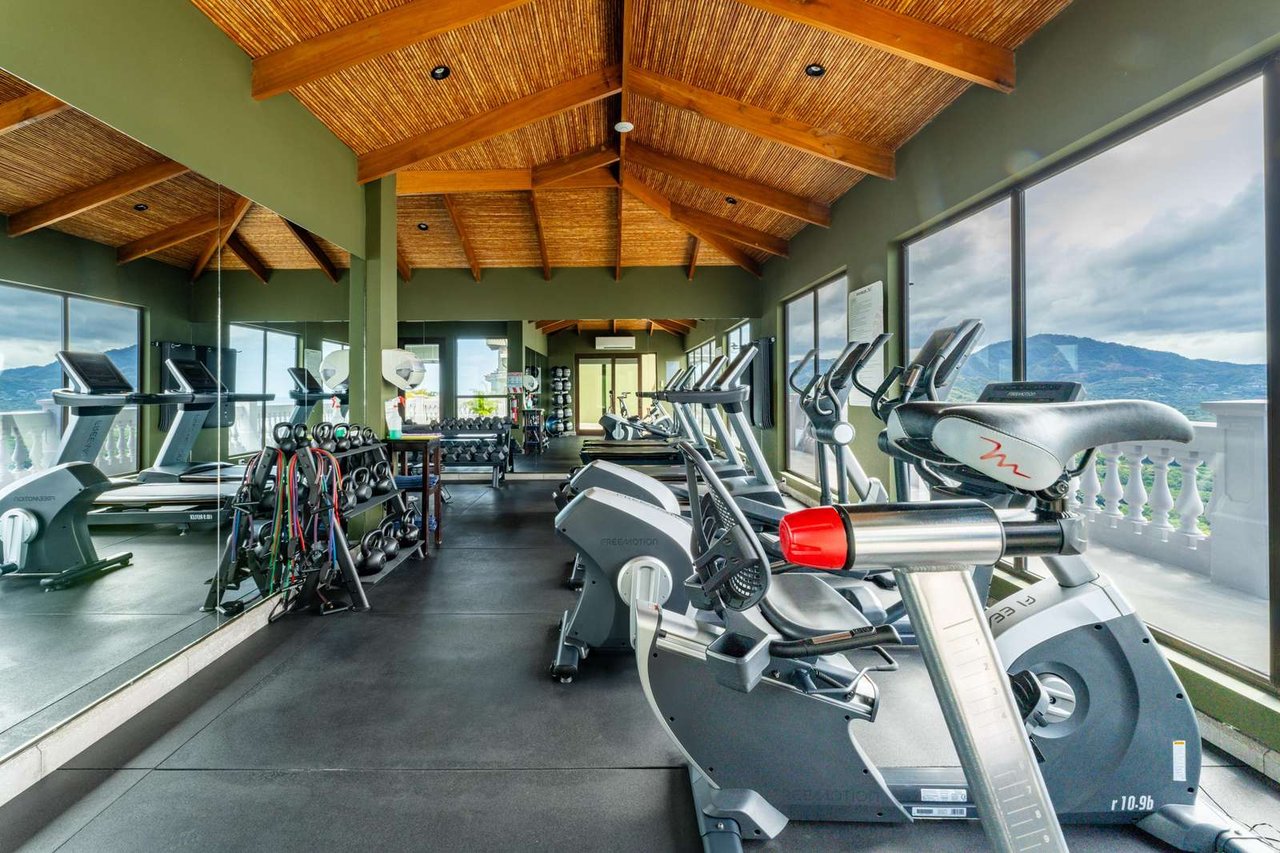 360 Splendor del Pacifico #305 | Oceanview Perfection – Just Steps from the Infinity Pool