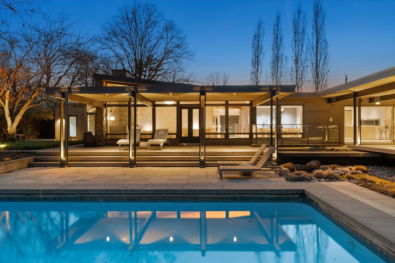 Inspiring MCM Residence