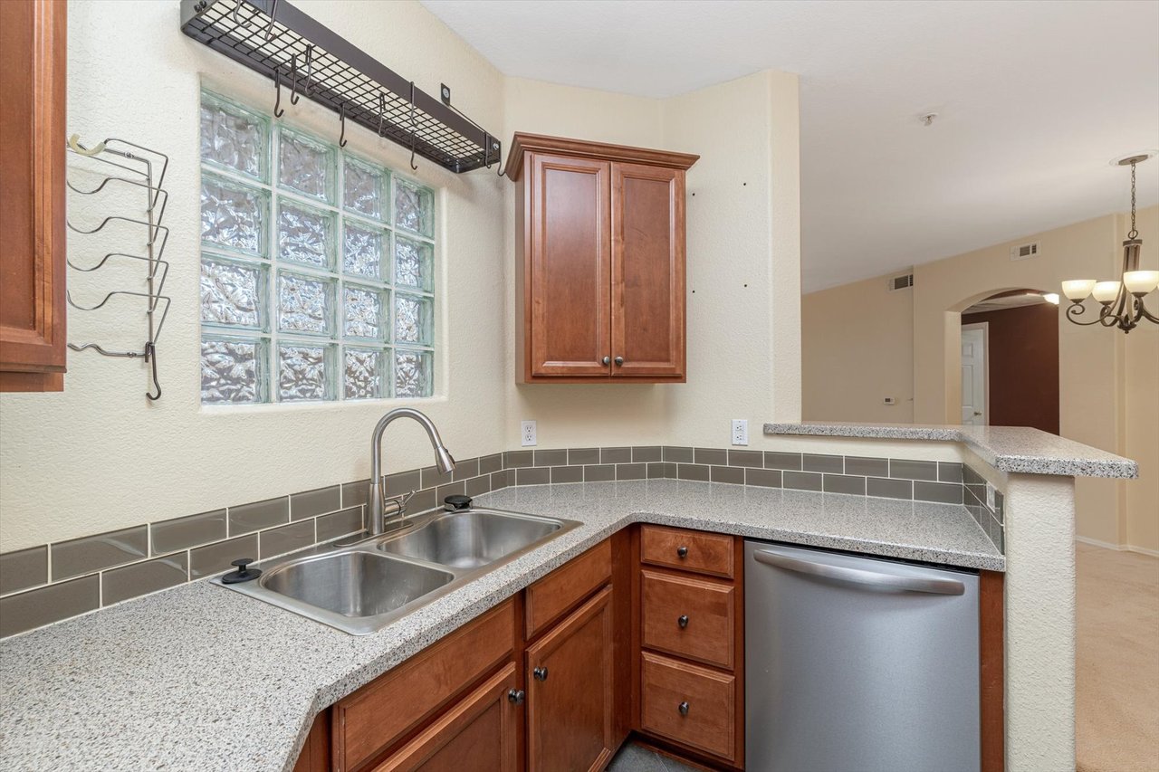 1681 W Canal Cir #124