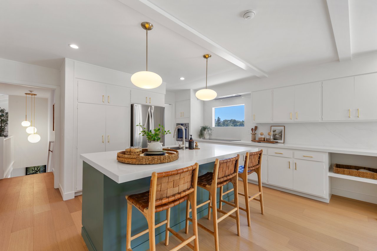 A Tasteful Renovation Meets Timeless Mid-Century Architecture