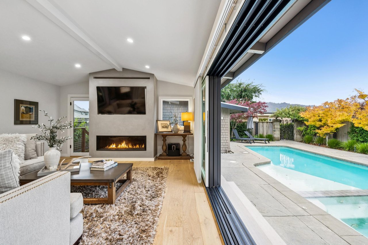 Luxurious Waterfront Home in Larkspur Marina