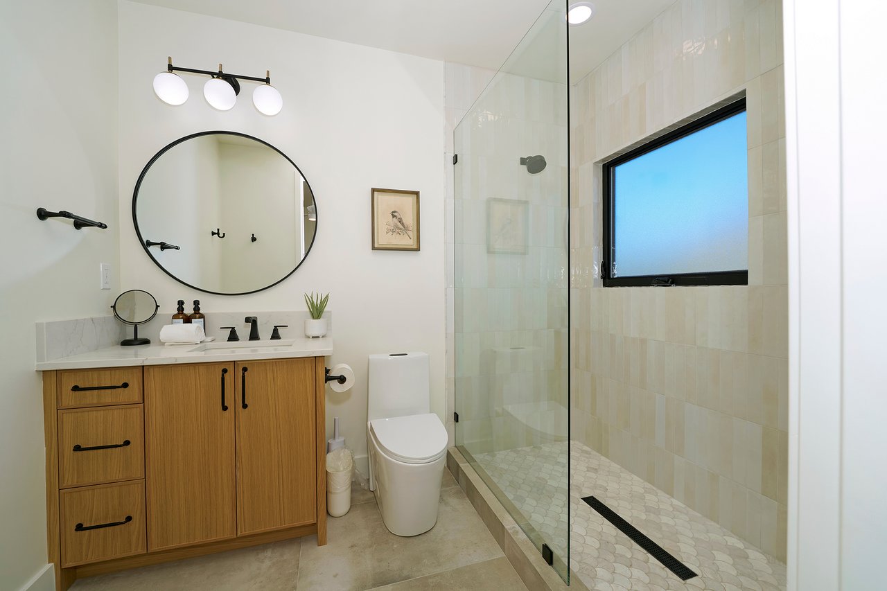 6535 N HILLSIDE Drive