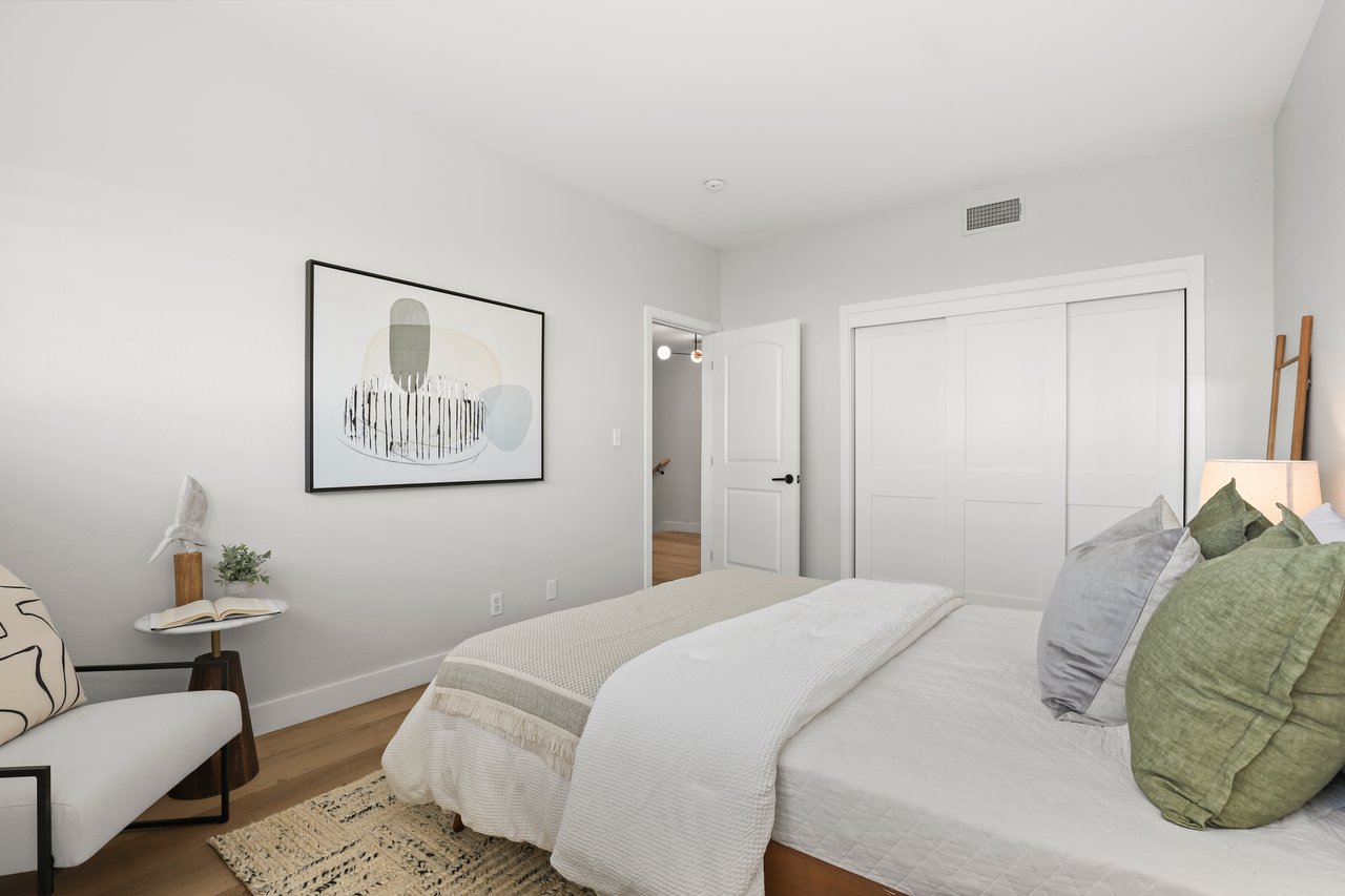 1049 16th Street, Unit 5