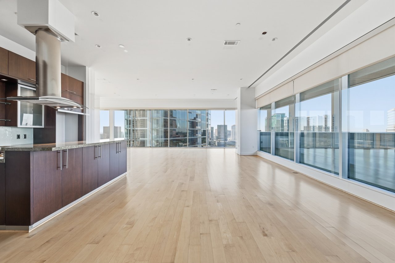 1600 Post Oak Blvd, #1903