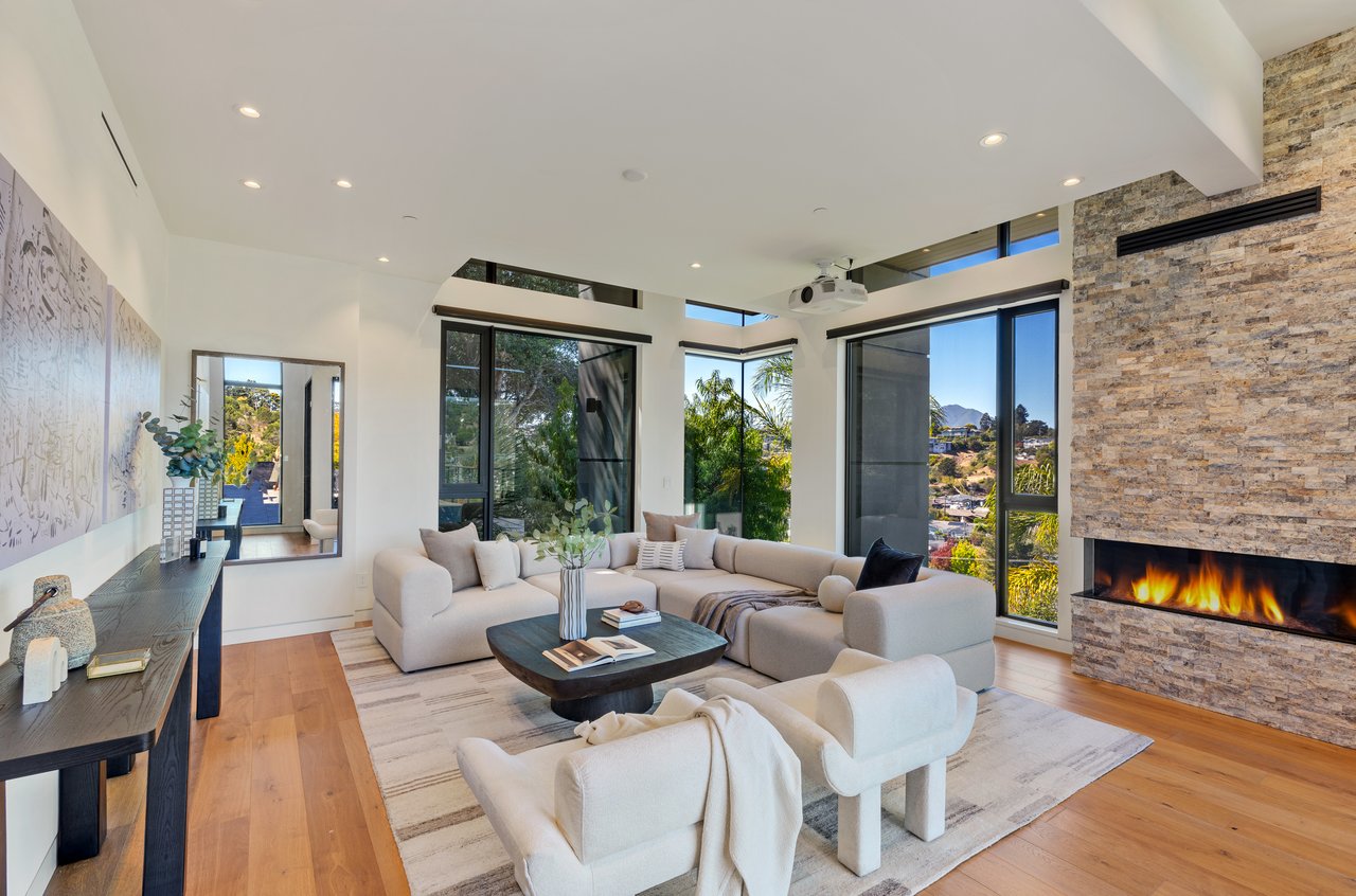 Modern Luxury - Completed in 2020