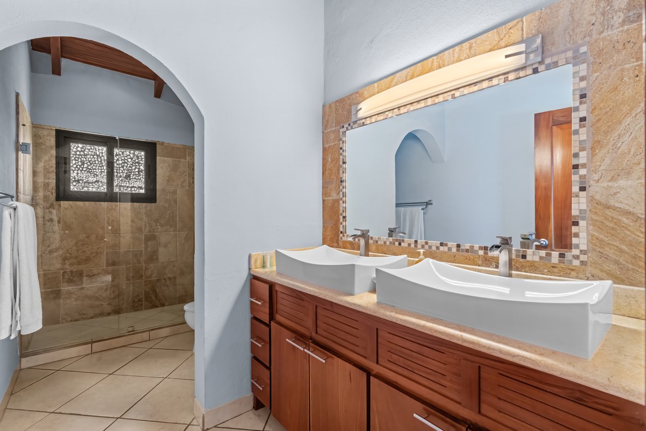 Casa Omega | Ocean View Apartment Complex in Altos de Flamingo