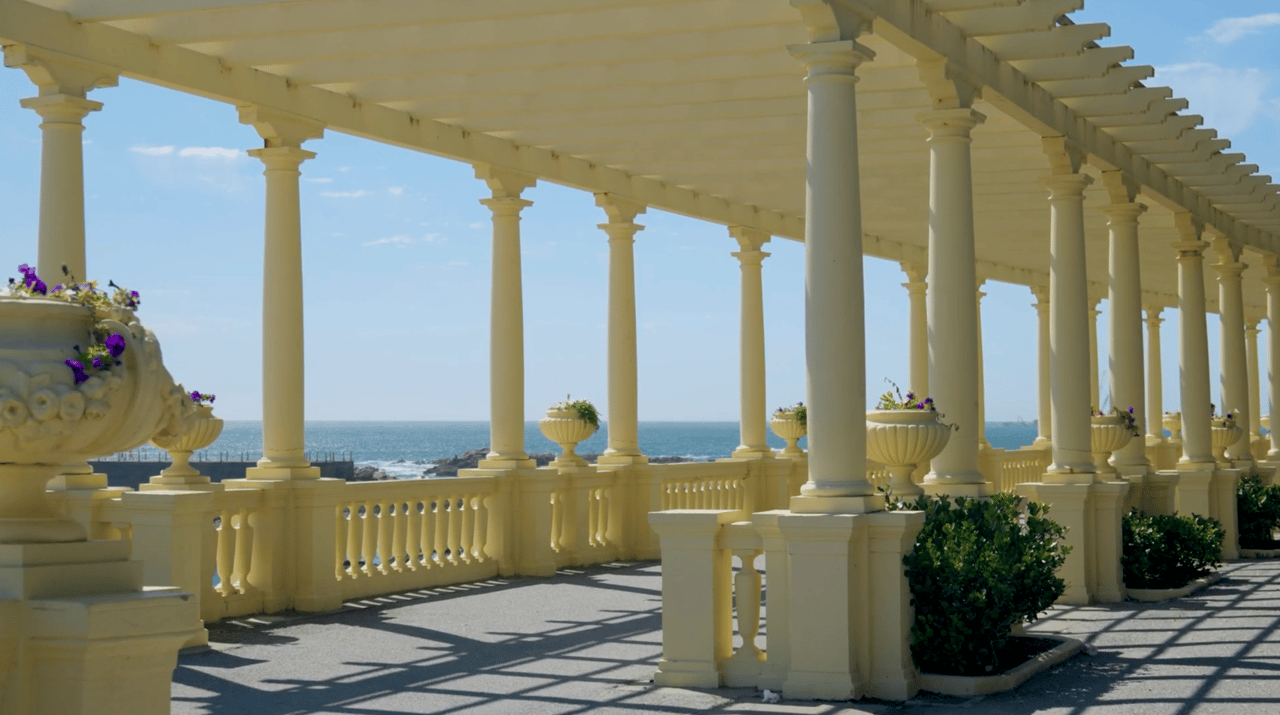 Luxury Four-Story Home in Foz do Douro, Porto with Ocean Views and Beach Proximity