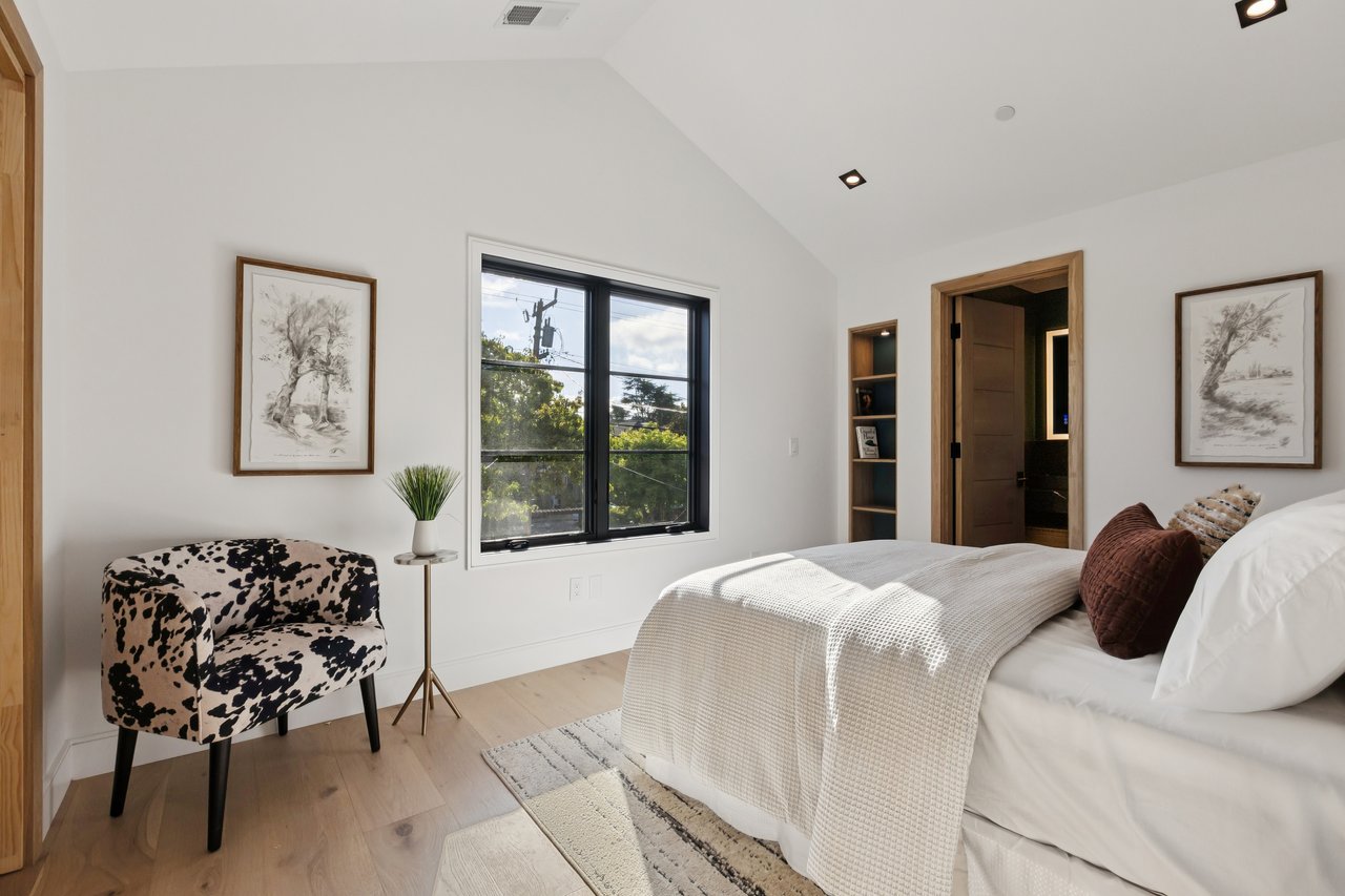 10 Channing Rd, Burlingame