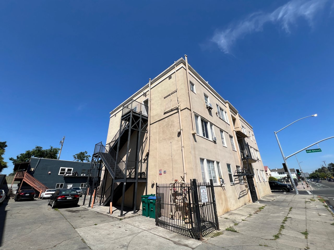 545 N California St