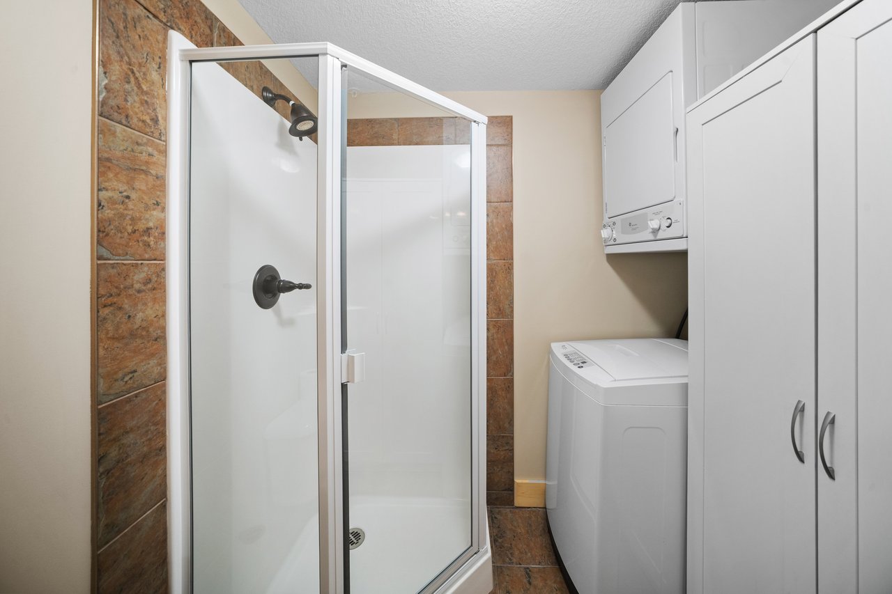 204 - 175 Crossbow Place 