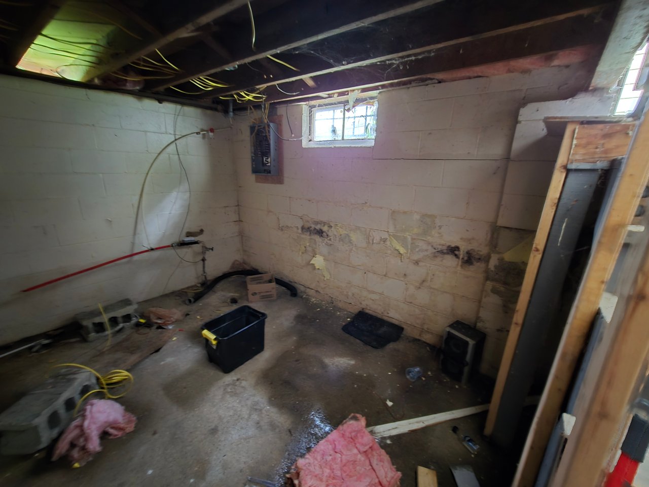 414 W Eldridge Ave