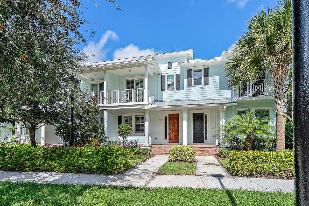 1205 Dakota Dr