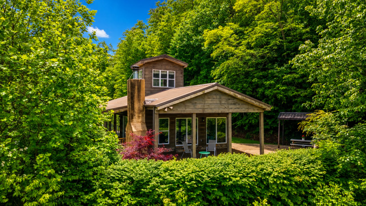 438 PALMETTO DR