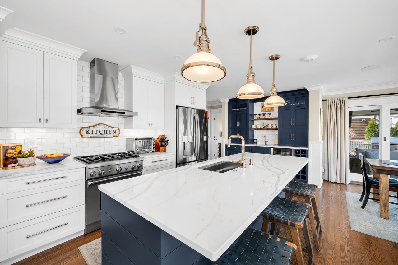 Exclusive Curtis Point Home with Pool