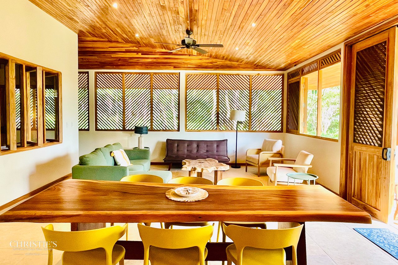 Tropical Villas Estate: A Unique Opportunity with 4 Private Villas