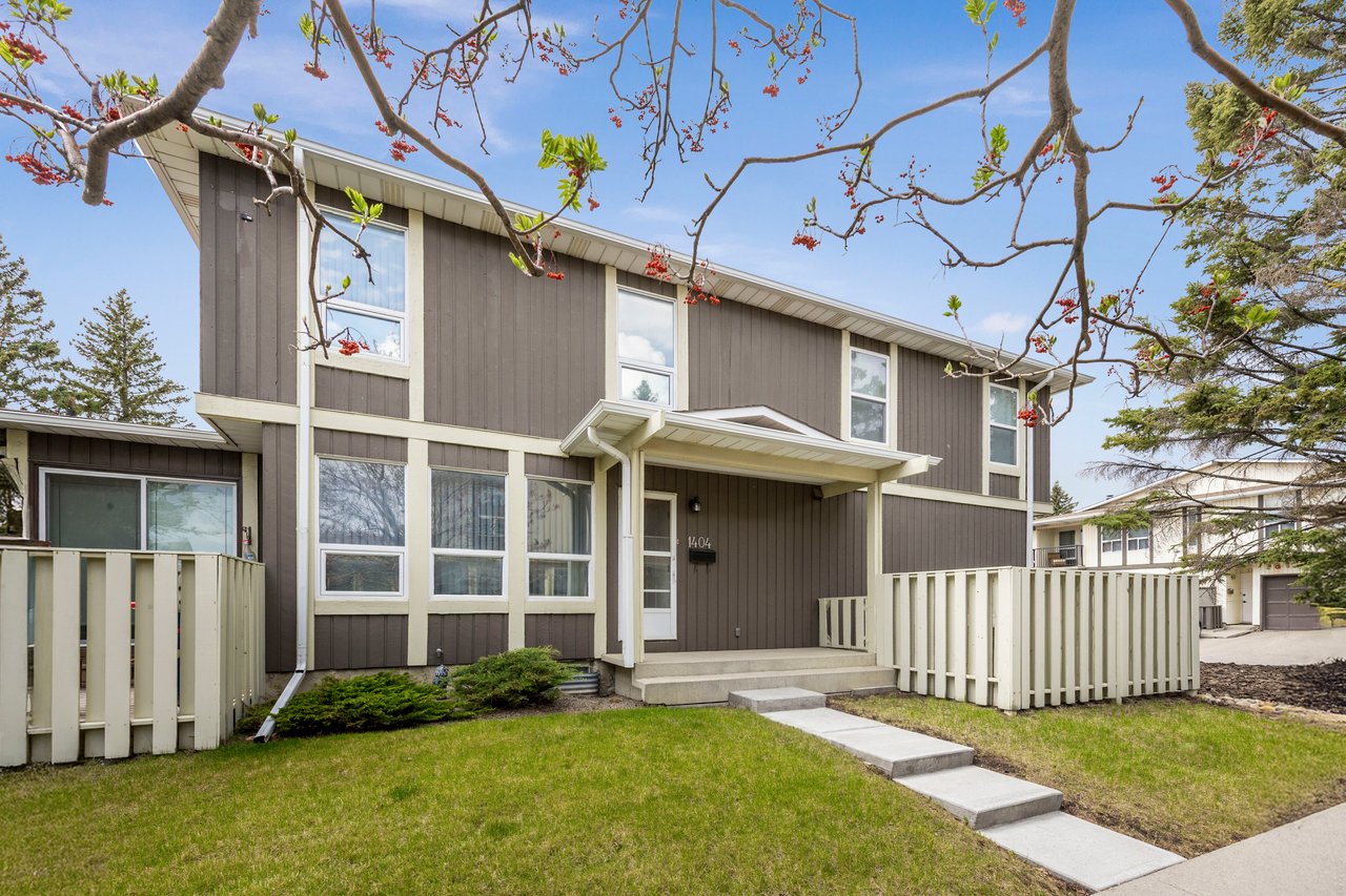 544 Blackthorn Road NE Unit: 1404