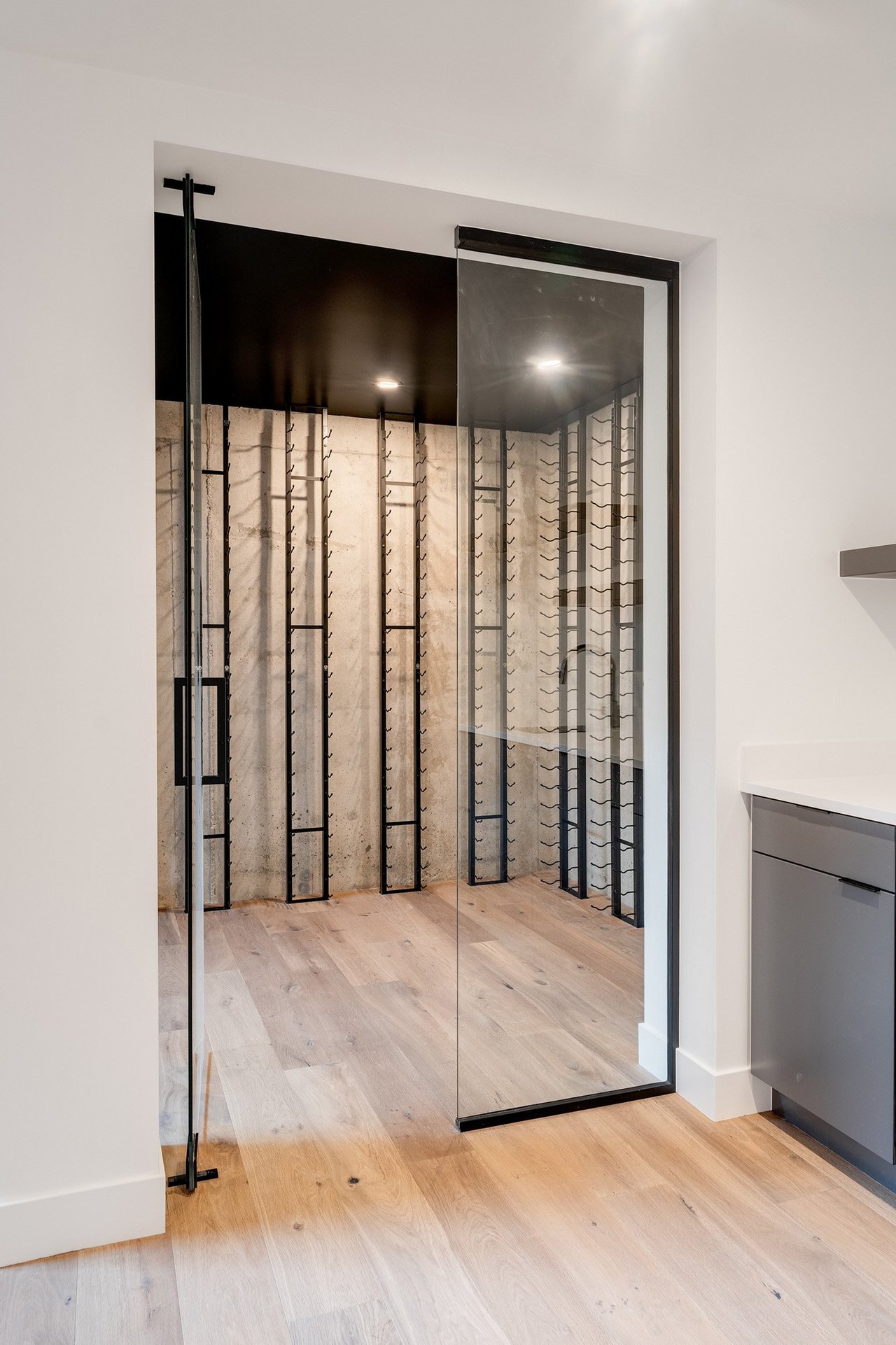  2565 S JACKSON STREET 