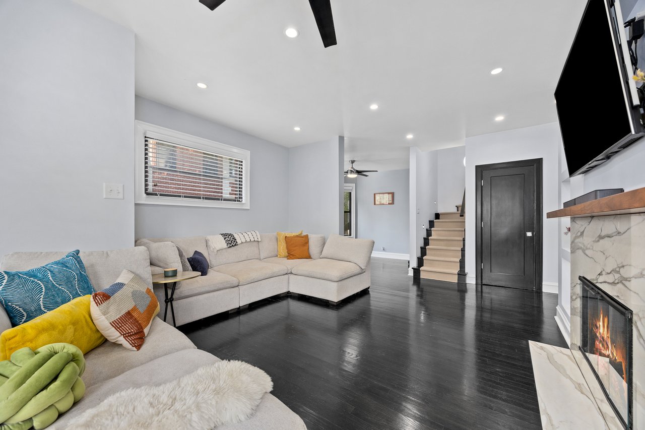 7631 N Eastlake Terrace Unit: 2A-3A