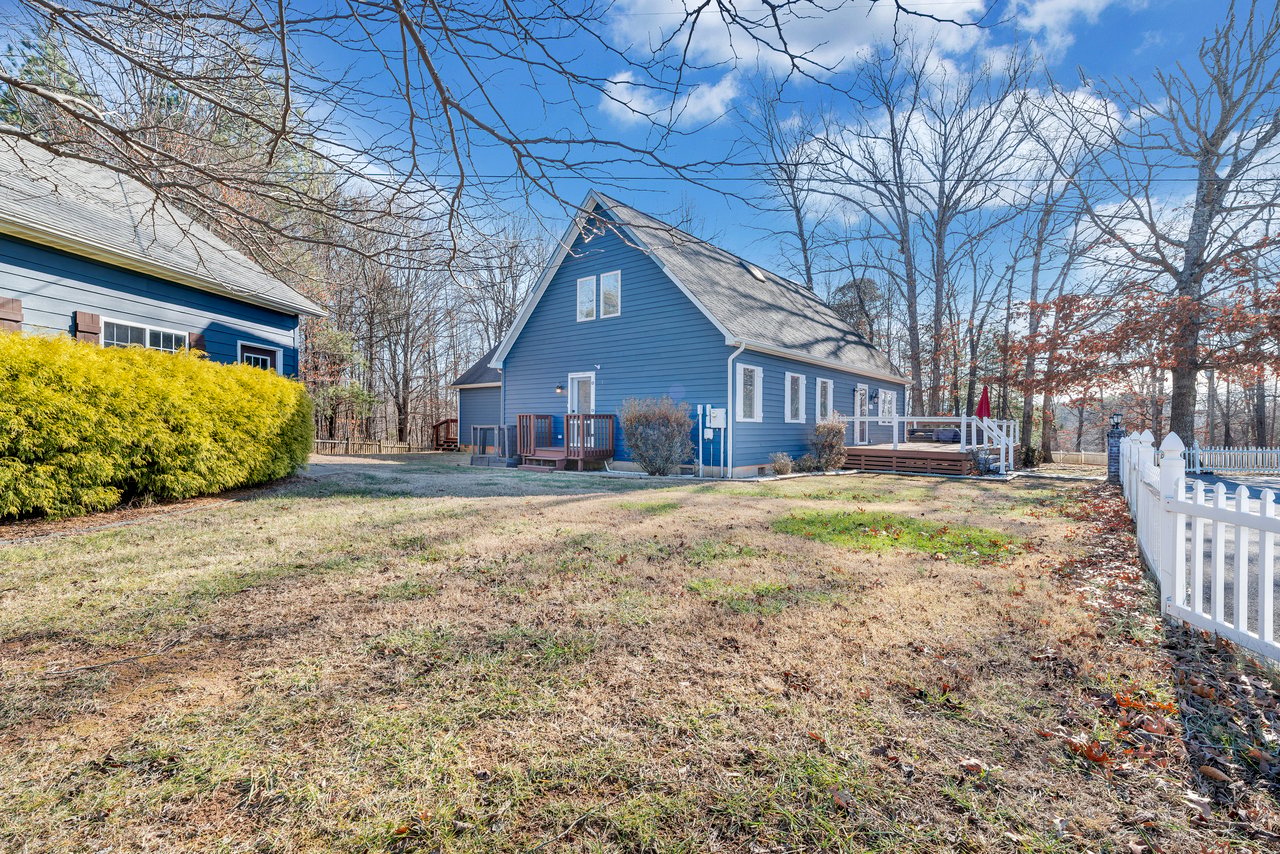 100 Sandpiper DR