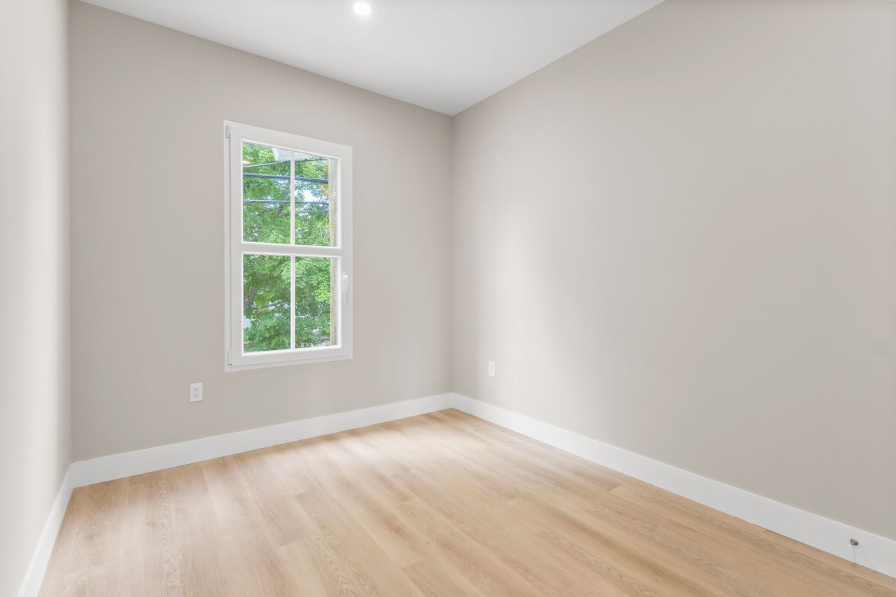 298 Main Street, 2G