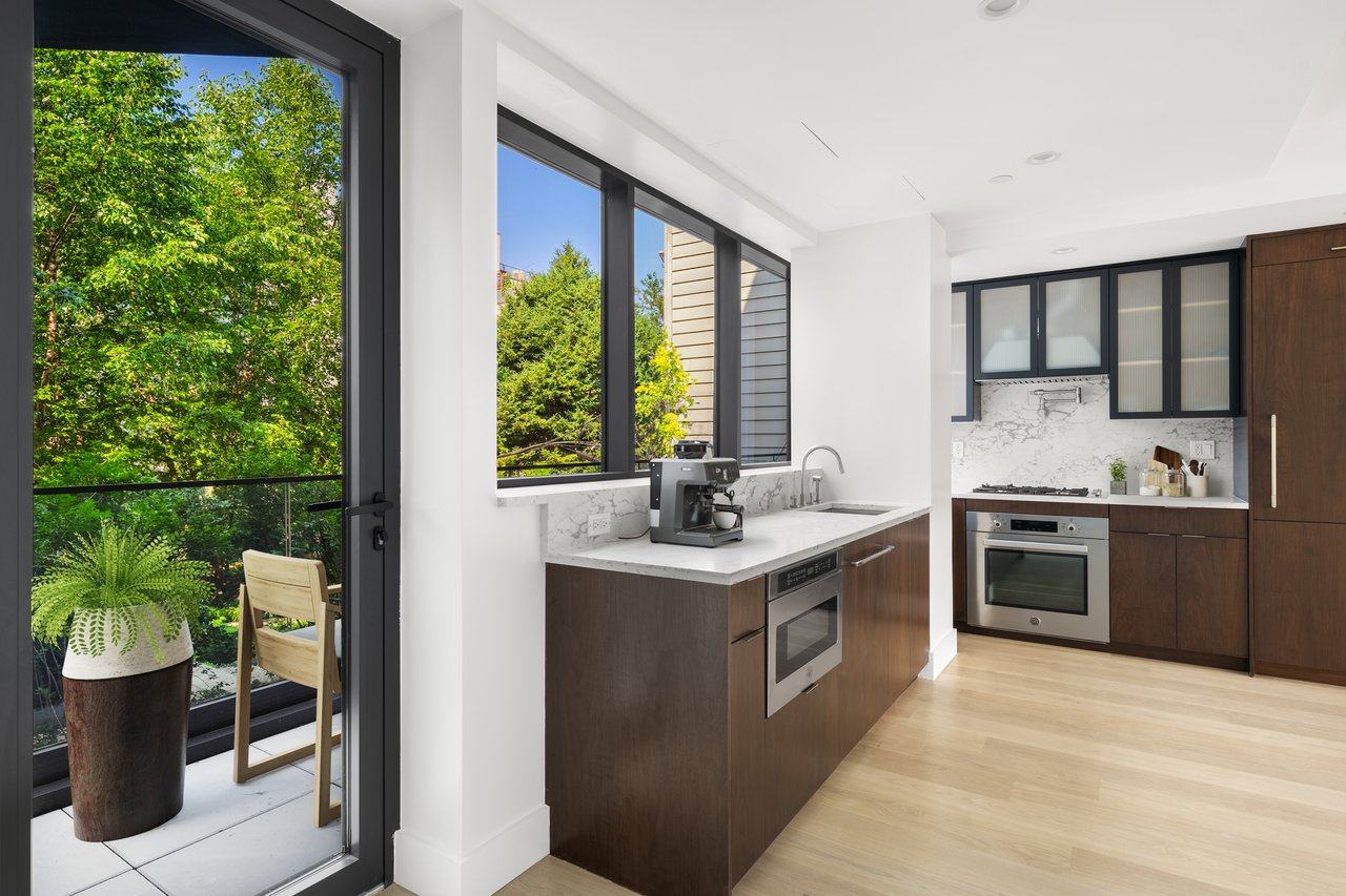 814 5th Ave, Unit 2D