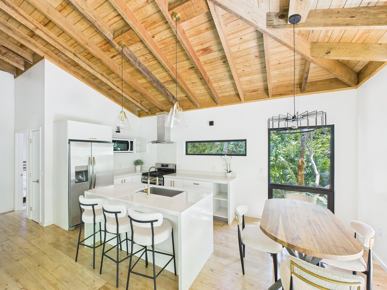 Jungle Pearl, Playa del Cielo