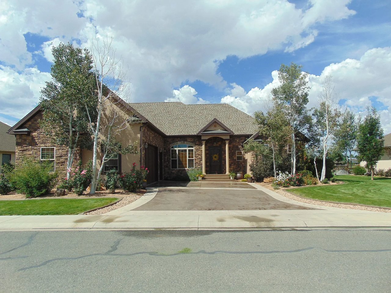 3940 Grand Mesa Dr