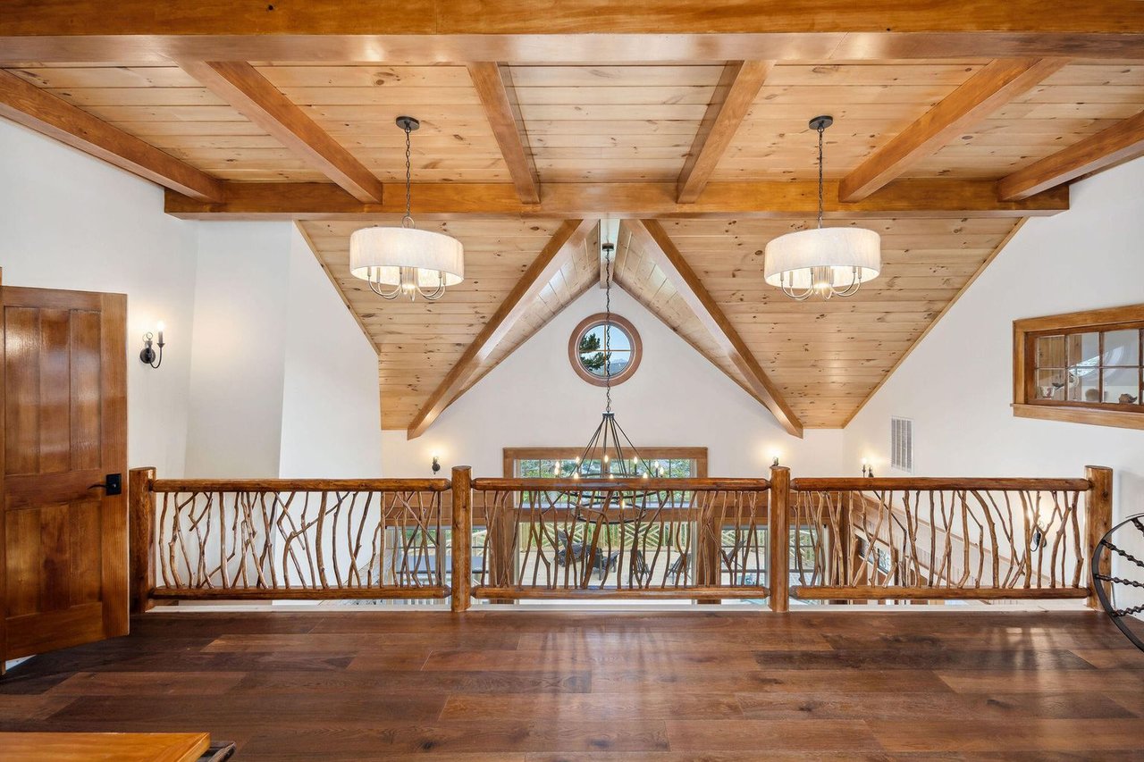 2226 Lake Shore Road