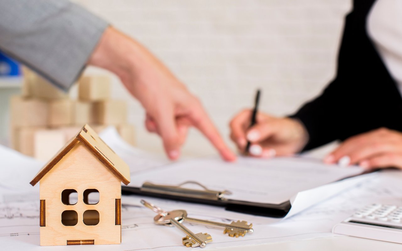 Which Real Estate Documents Should You Keep After Closing?