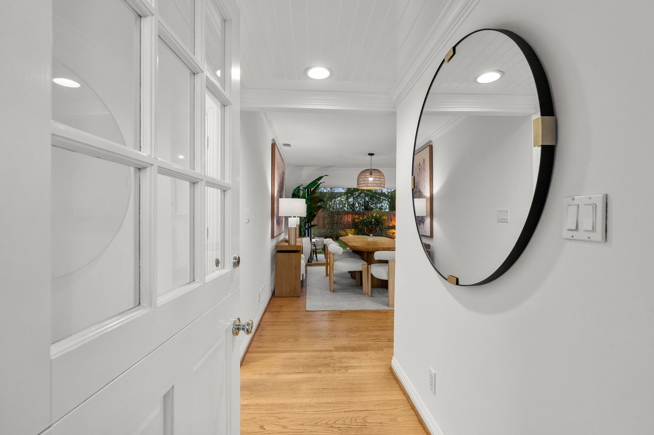 1412 Vivian Lane