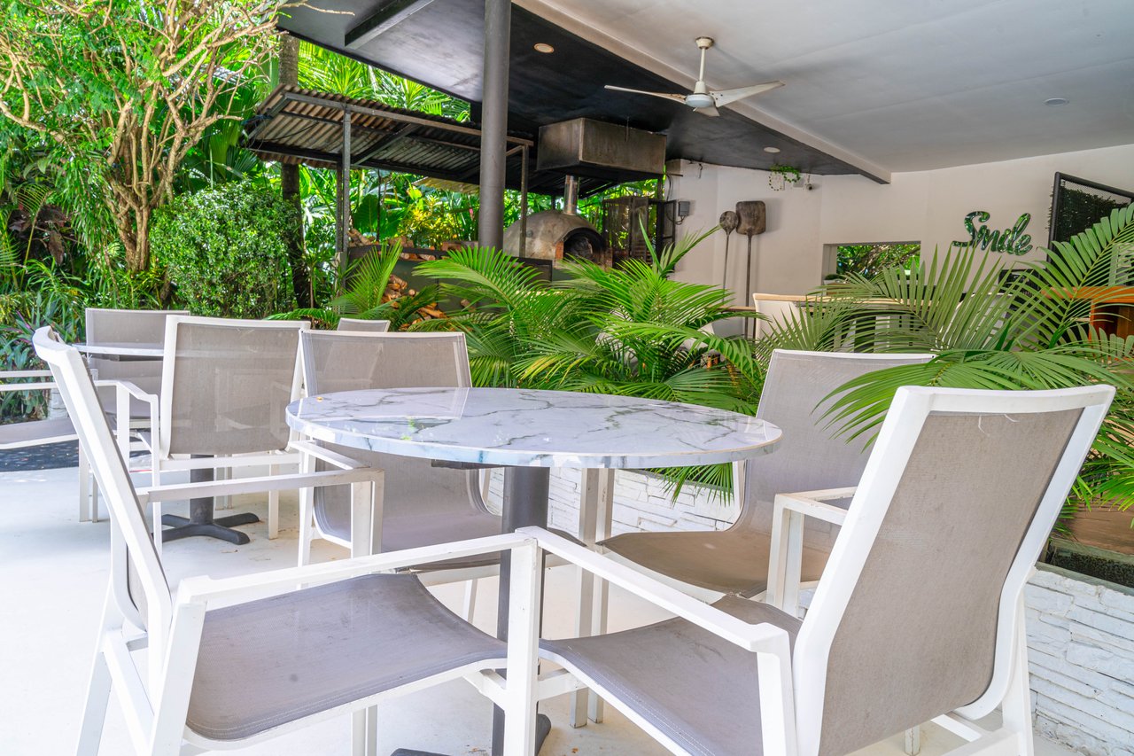 22 Unit Tropical Boutique Hotel steps from Manuel Antonio Park & Beach