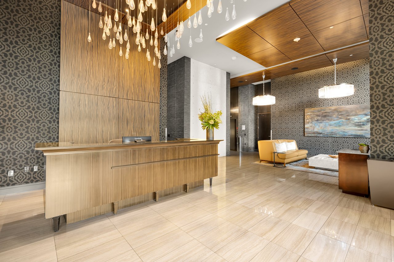 45 Sutton Square SW #306