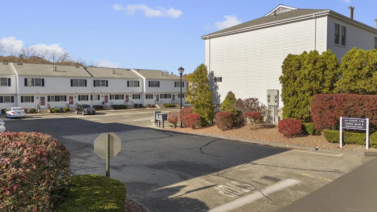 46 Commodore Commons 46