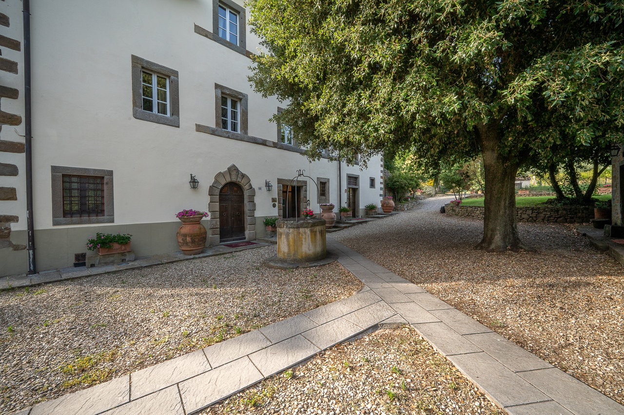VILLA MECENATE
