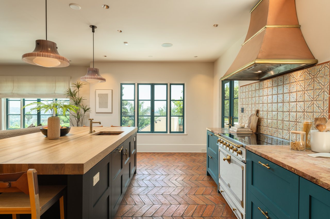 3842 Carnavon Way, Los Feliz 
