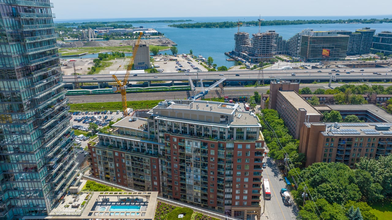 39 Parliament Street, Suite 502