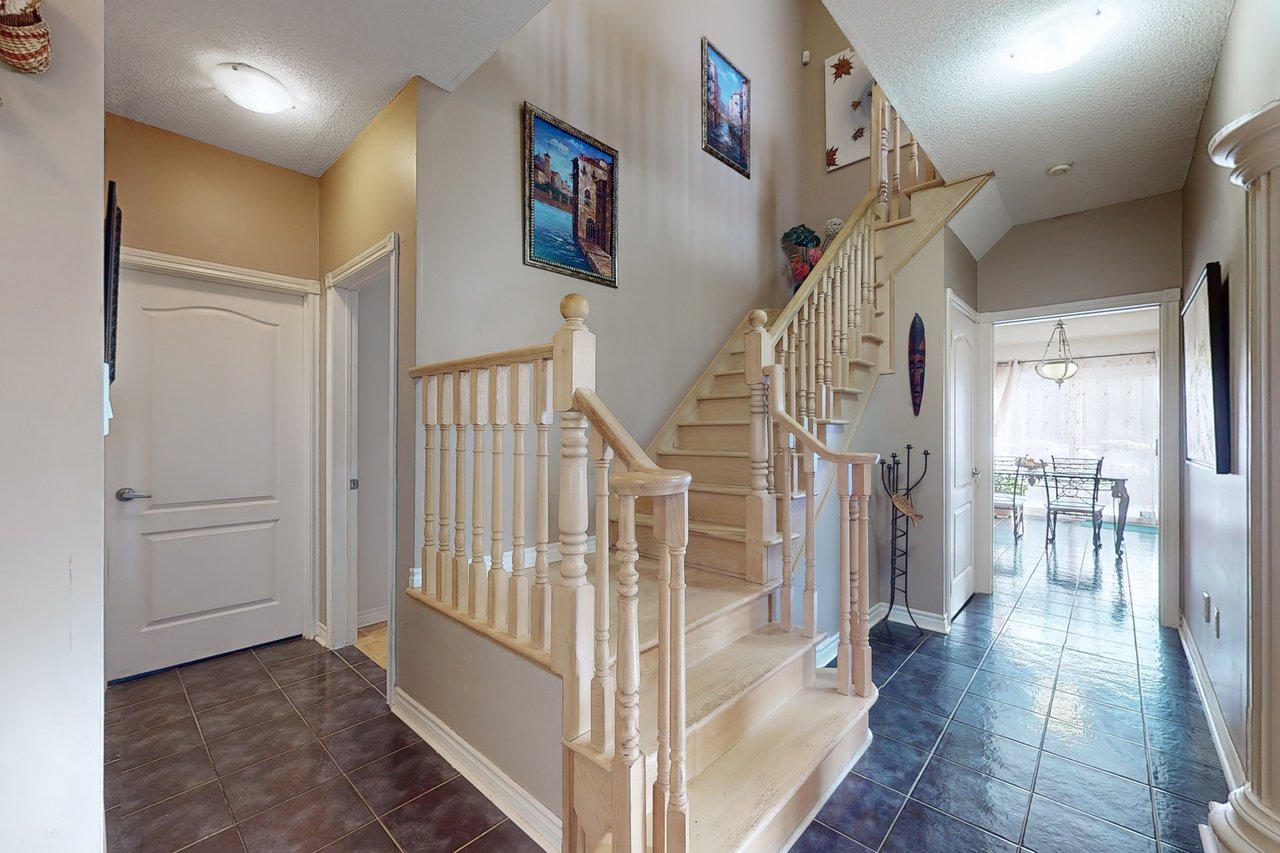 189 Humberland Dr