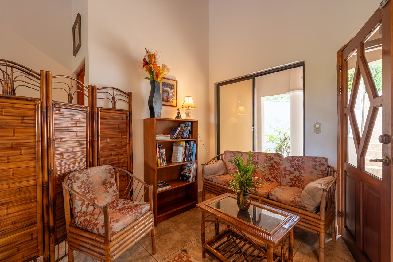 Incredibly Well-Built 3 Bedroom, 2 Bathroom Home in Phase 6 – Ojochal