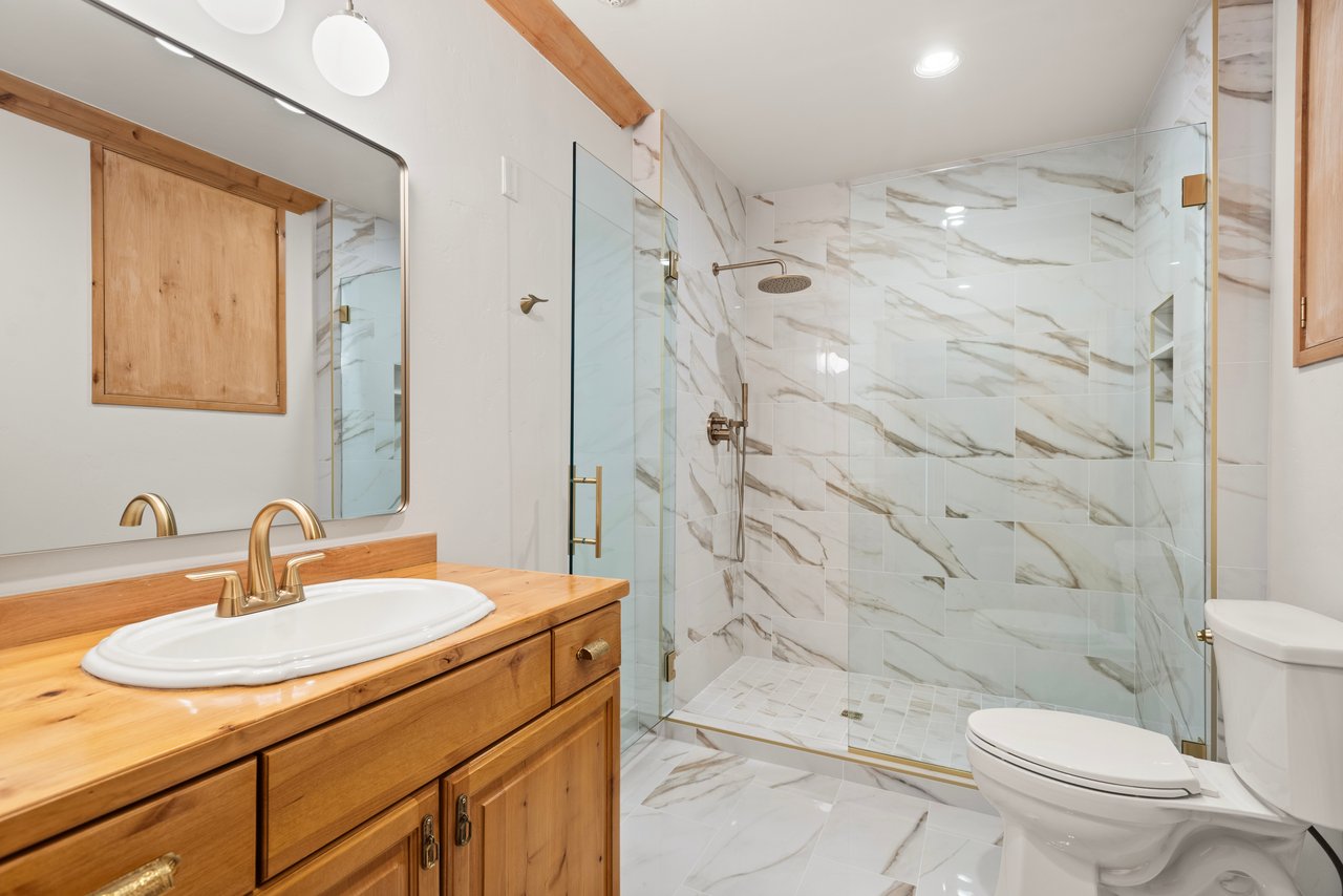 Bright & Spacious Aspen Home