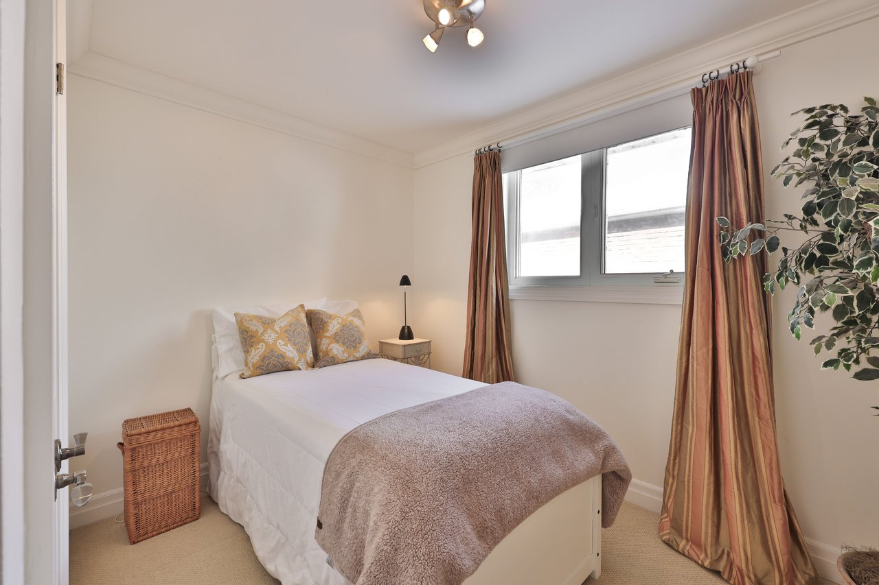 502 Bohemia Crescent, Oakville